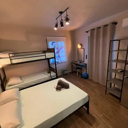 Grecos Art Gæstehus 4*