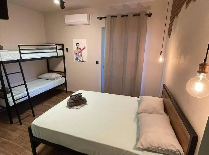 Grecos Art Gæstehus 4*